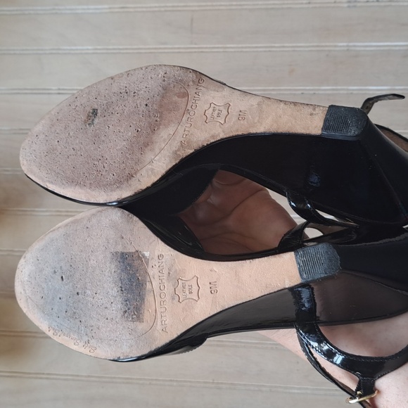 Arturo Chiang Black Patent Leather Peep Toe Ankle Strap Wedge Heels - Picture 7 of 14